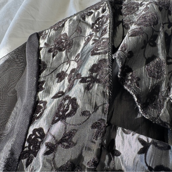 Michel USA Vintage Black Flocked Floral Sheer Sleeve Blouse L - Picture 3 of 9
